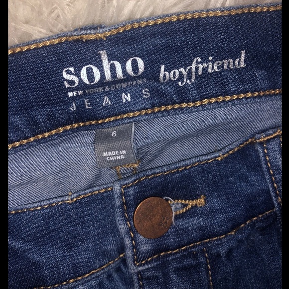 NY&Co Destroyed Soho Boyfriend Jeans Size 6 - Picture 4 of 5